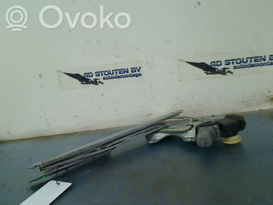 Toyota Yaris Macara geam față fără motor 