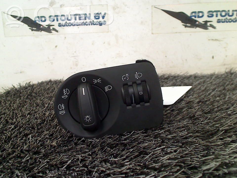 Audi A1 Light switch 
