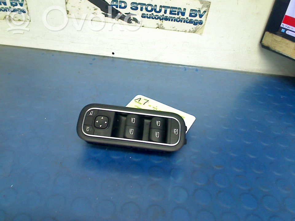 Comutator comandă geamuri electrice   A177203302,A177203302,A177203302