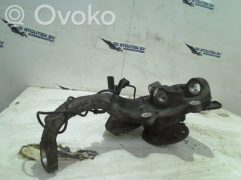 Mercedes-Benz C W205 Fuso a snodo con mozzo ruota anteriore