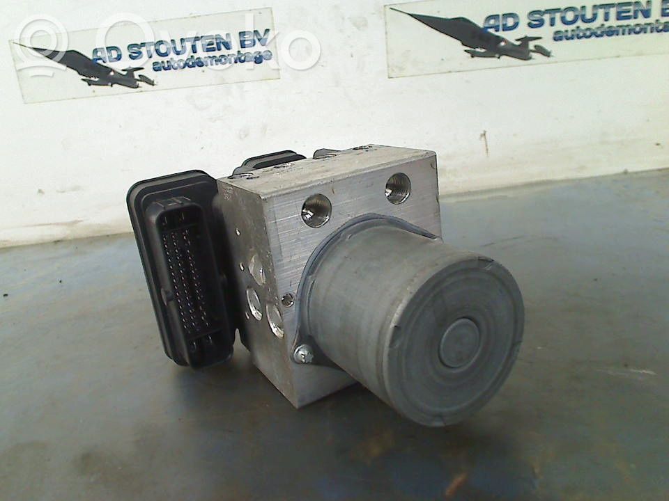 ABS-pumppu   J8A214F447ED,J8A214F147ED,J8A214F147ED,J8A214F447ED