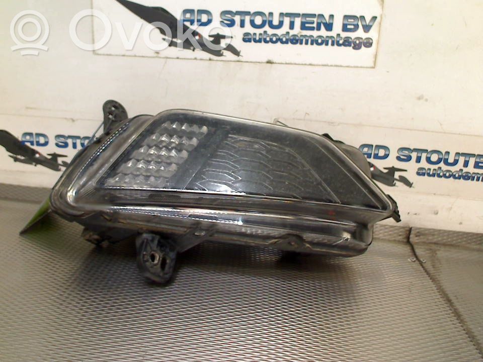 Volkswagen Polo VI Element lampy przedniej 