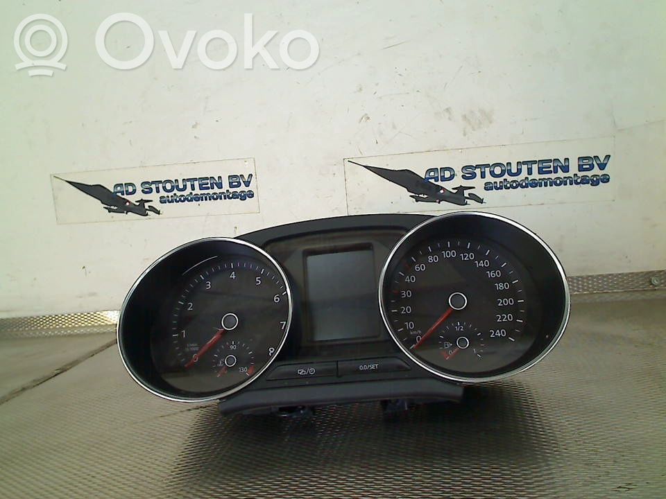 Volkswagen Polo V 6R Tachimetro (quadro strumenti)