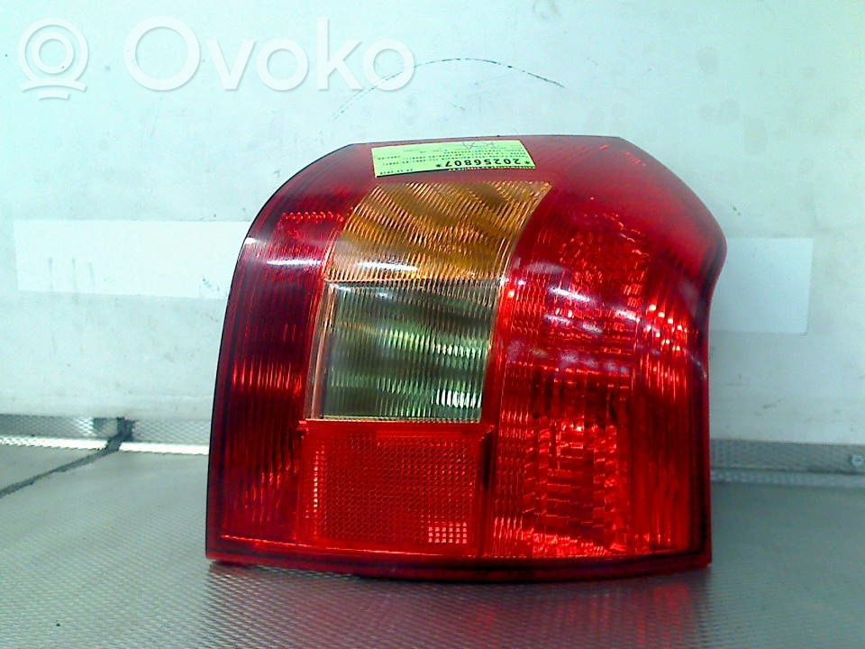 Toyota Corolla E120 E130 Rückleuchte Heckleuchte 