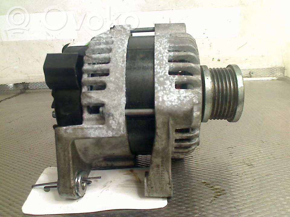 Opel Astra J Alternator