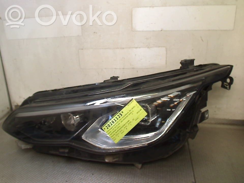 Volkswagen Golf VIII Scheinwerfer
