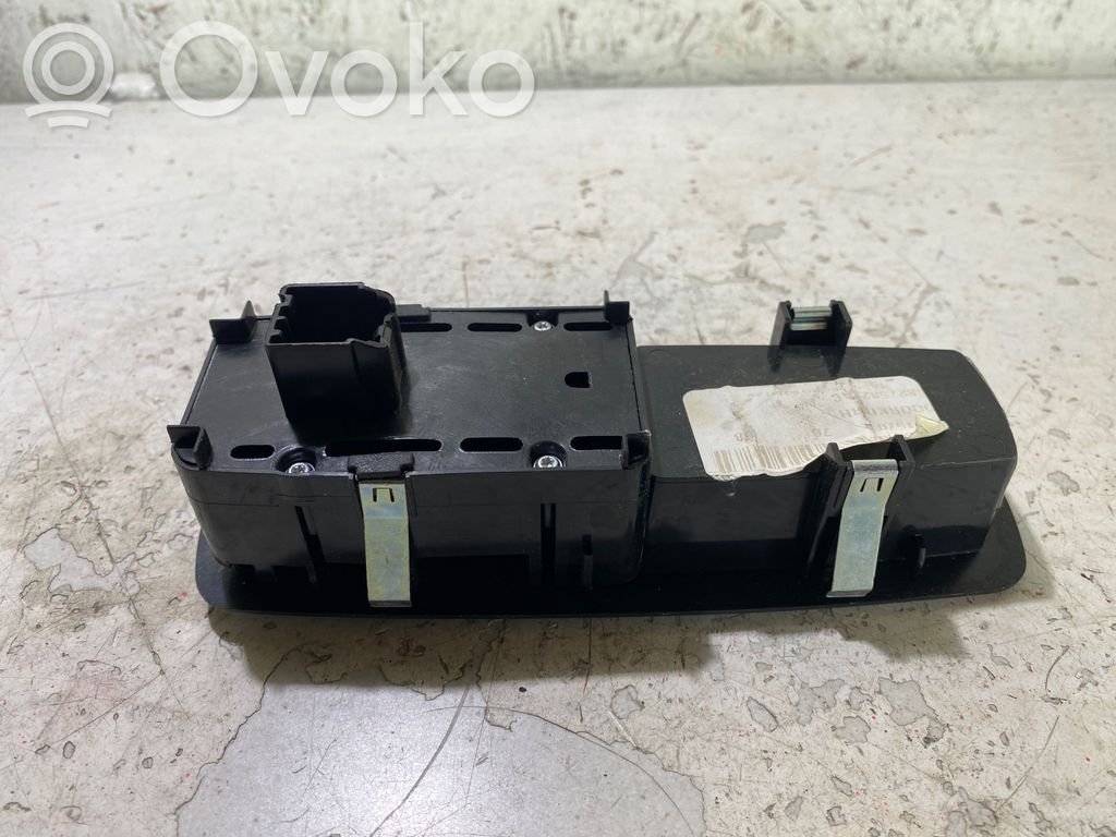 Dodge Durango Electric window control switch 
