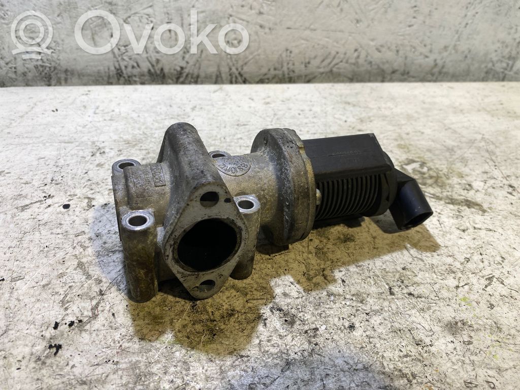 Opel Zafira B Zawór EGR 