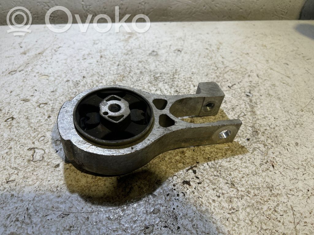 Peugeot 508 RXH Engine mount bracket 