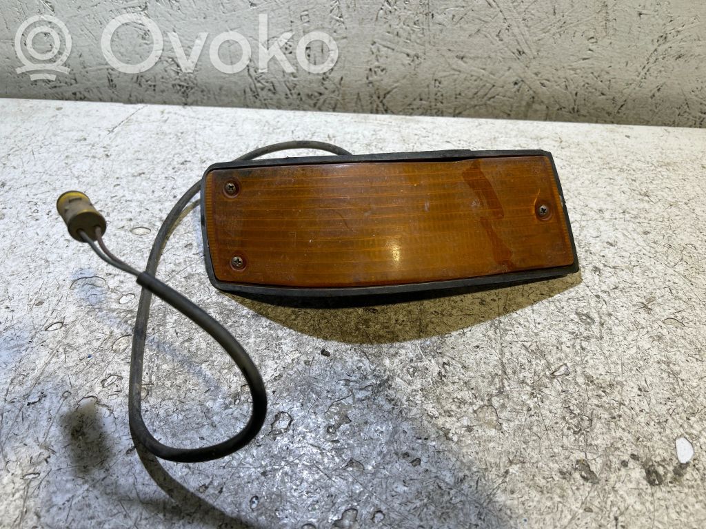 BMW 5 E28 Blinker vorne Stoßstange 