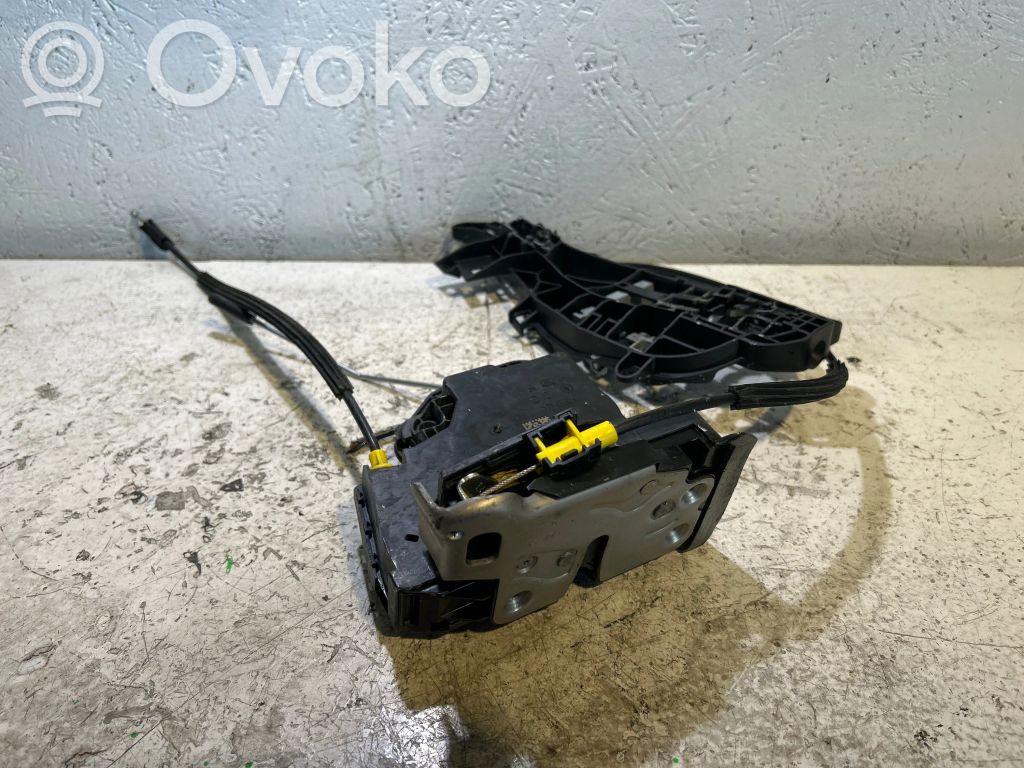 Opel Astra K Rear door lock 