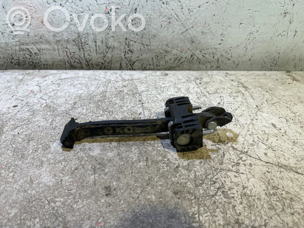 Etuoven pidätin   C8P5D