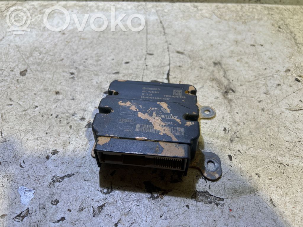 Dacia Duster II Airbag control unit/module 