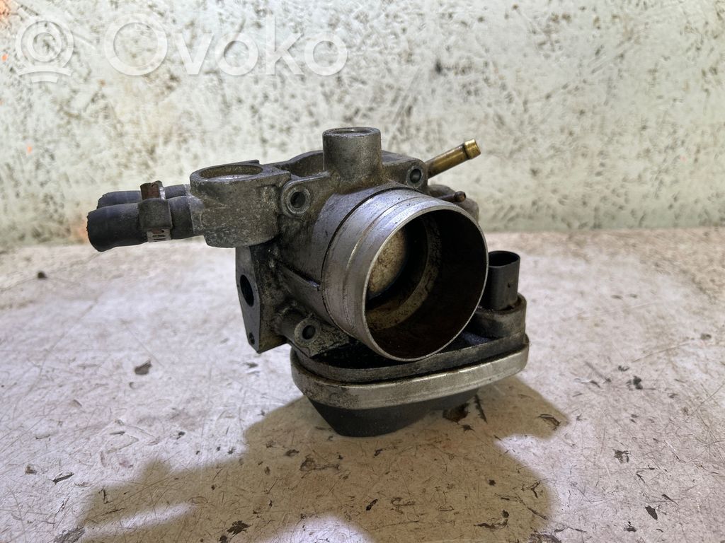 Audi A4 S4 B7 8E 8H Droselinė sklendė 