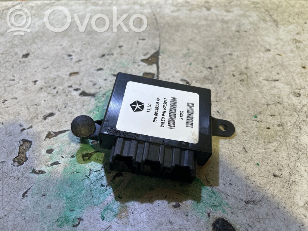 Parking PDC control unit/module   68445309AA,E239057