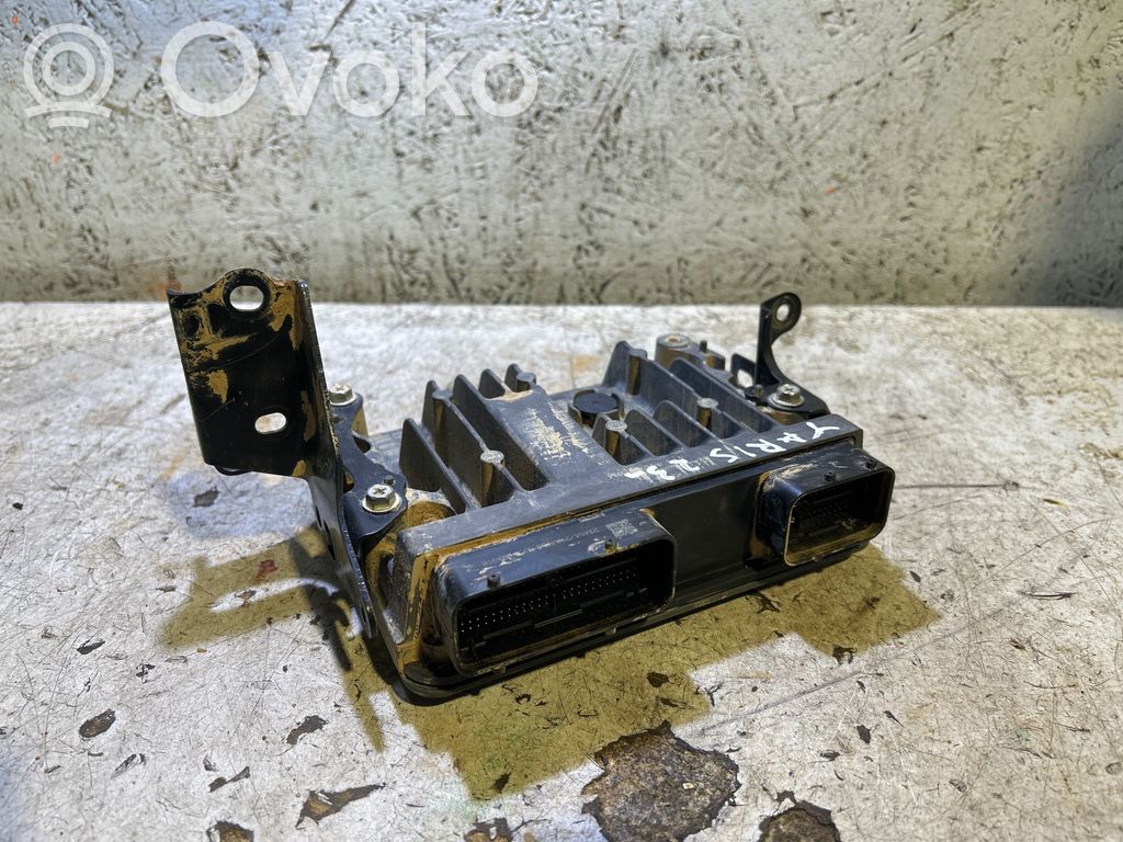 Toyota Yaris XP210 Engine control unit/module 