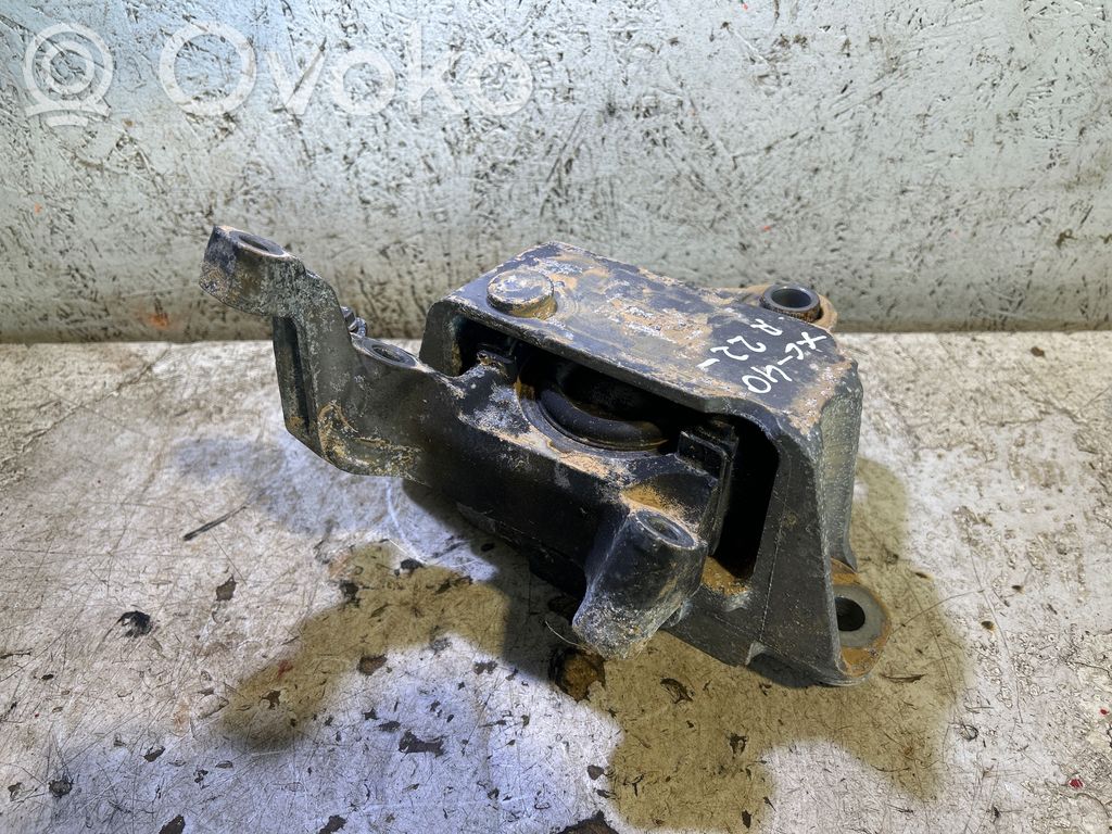 Engine mount bracket   32139919,A260362B