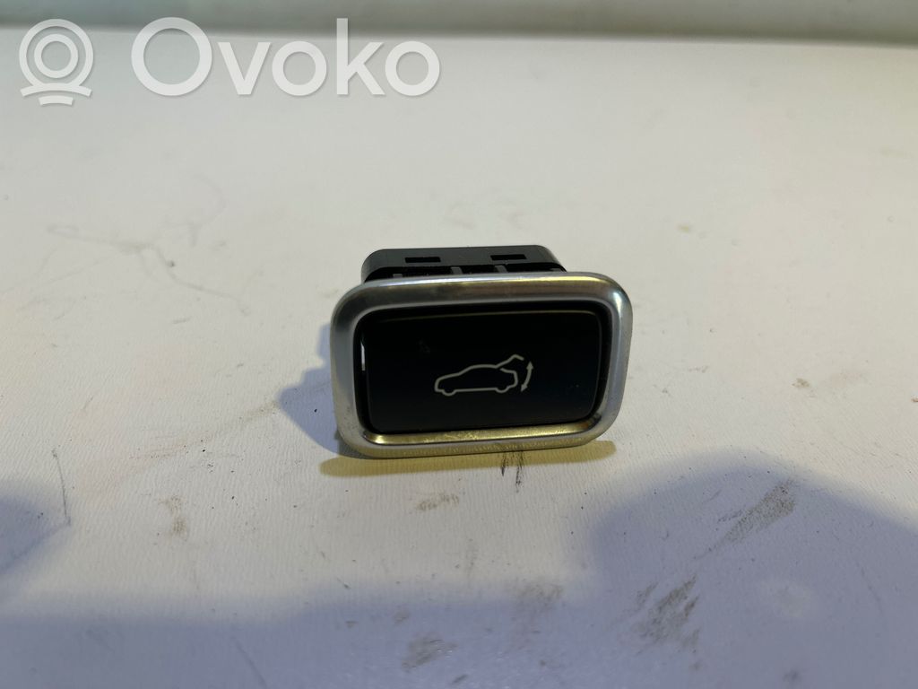 KIA Stinger Botón interruptor de maletero abierto 
