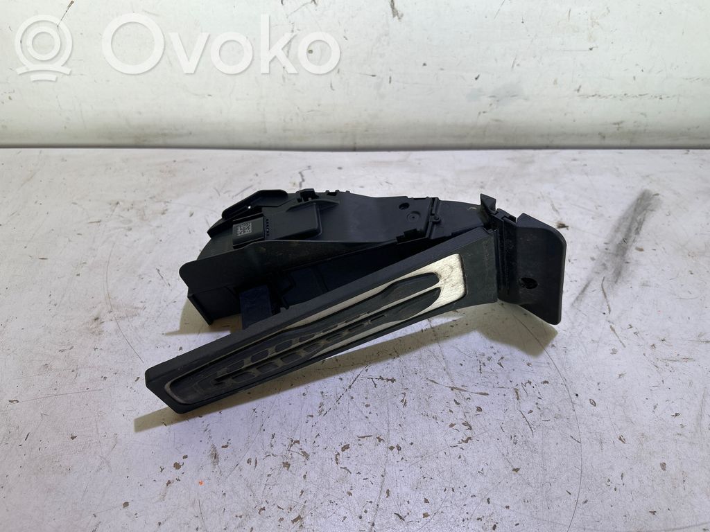 BMW 4 G22 G23 G24 G26 Pedală accelerație 