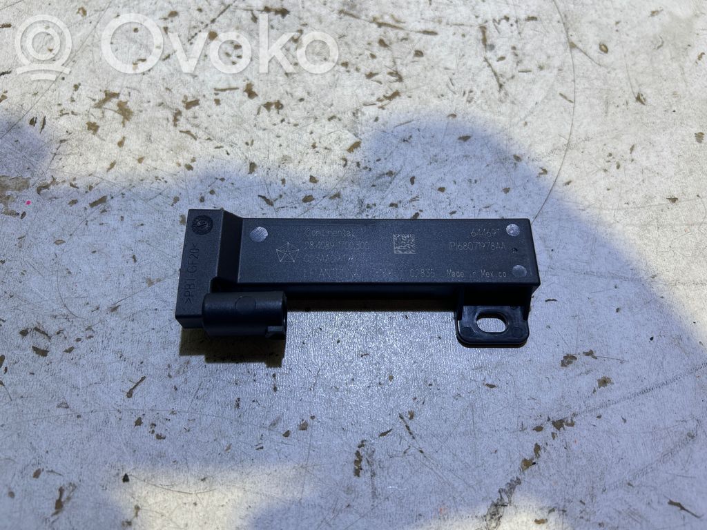 Keyless Steuergerät   68071978AA