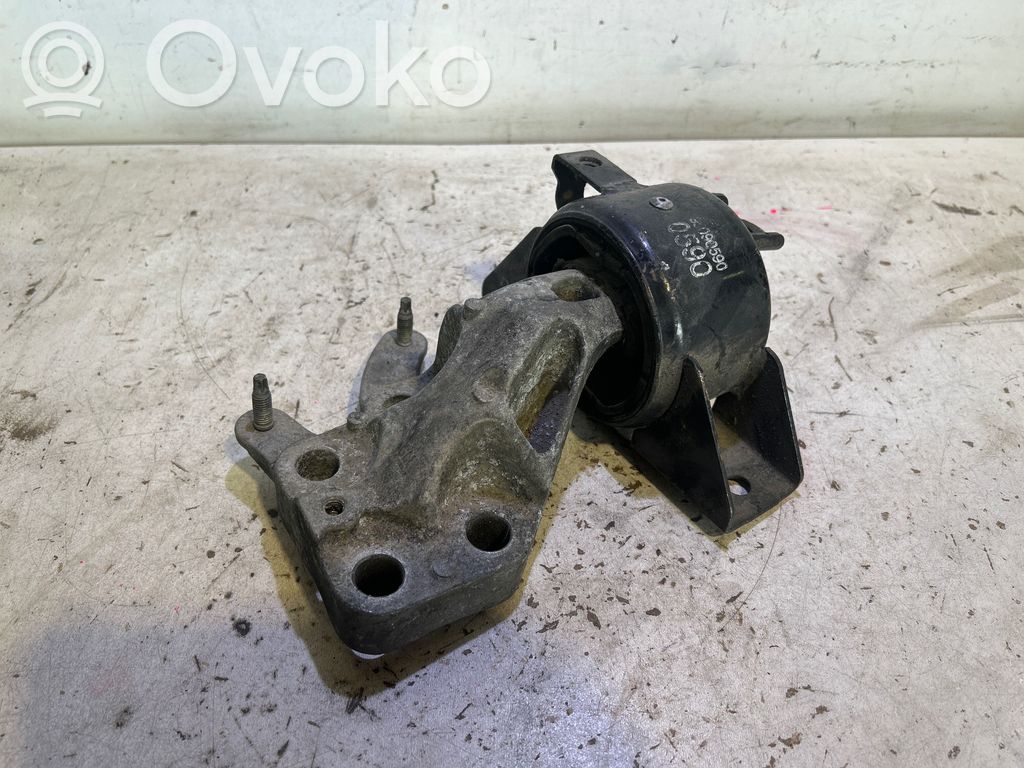 Engine mount bracket   95090590,573AY4000