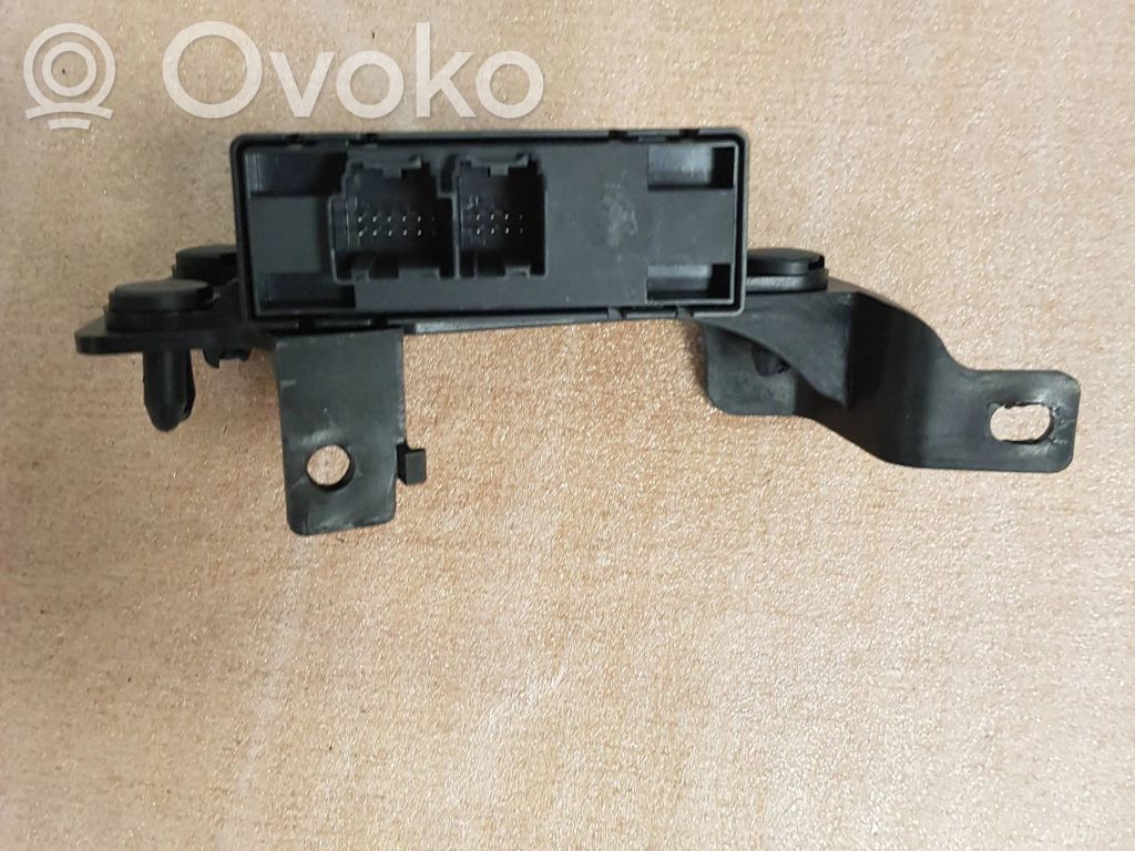 Comfort/convenience module   068509331AB,J01CA04120000,F00HJ02996
