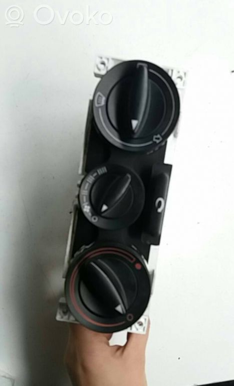 Climate control unit   8L0819045A
