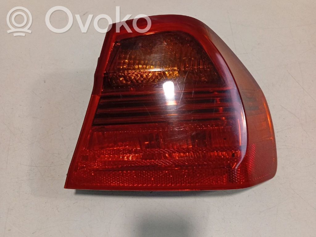 Rear/tail lights   6937458