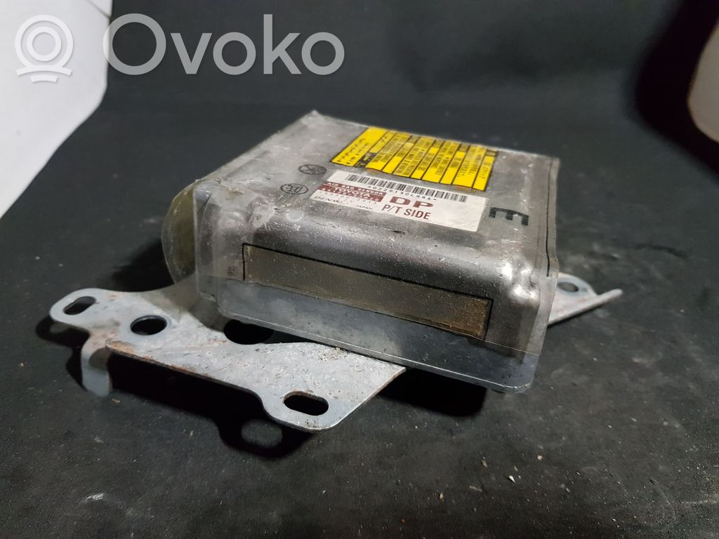 Lexus IS 200-300 Airbag control unit/module 