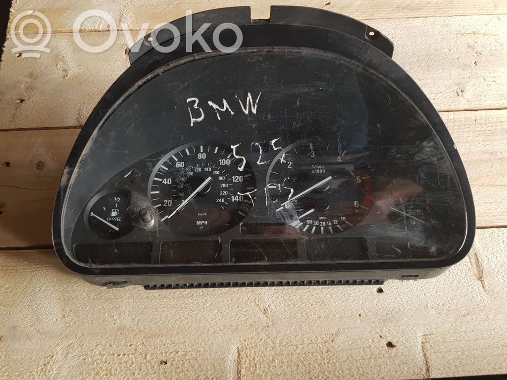 Speedometer (instrument cluster)   8372358