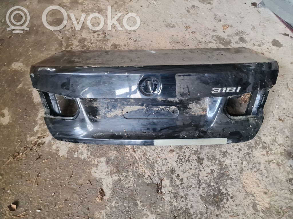 Tailgate/trunk/boot lid