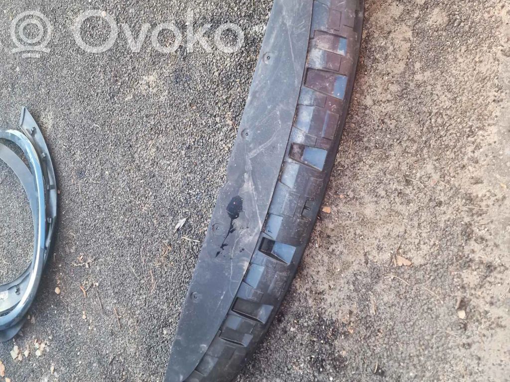 Volvo XC40 Нижняя часть бампера (губа) 