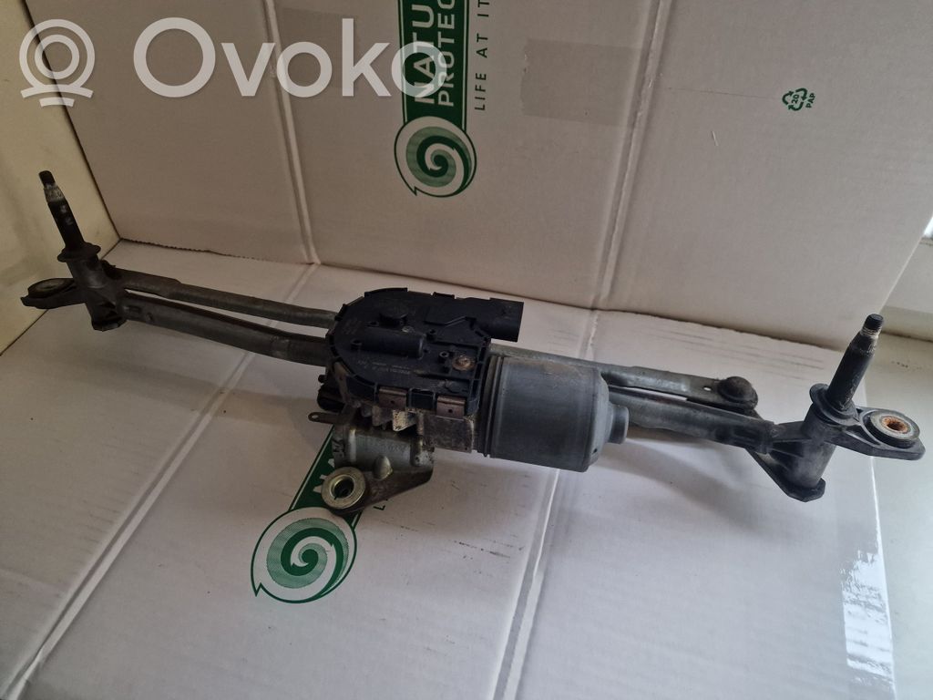 Audi Q5 SQ5 8R Front wiper linkage and motor 
