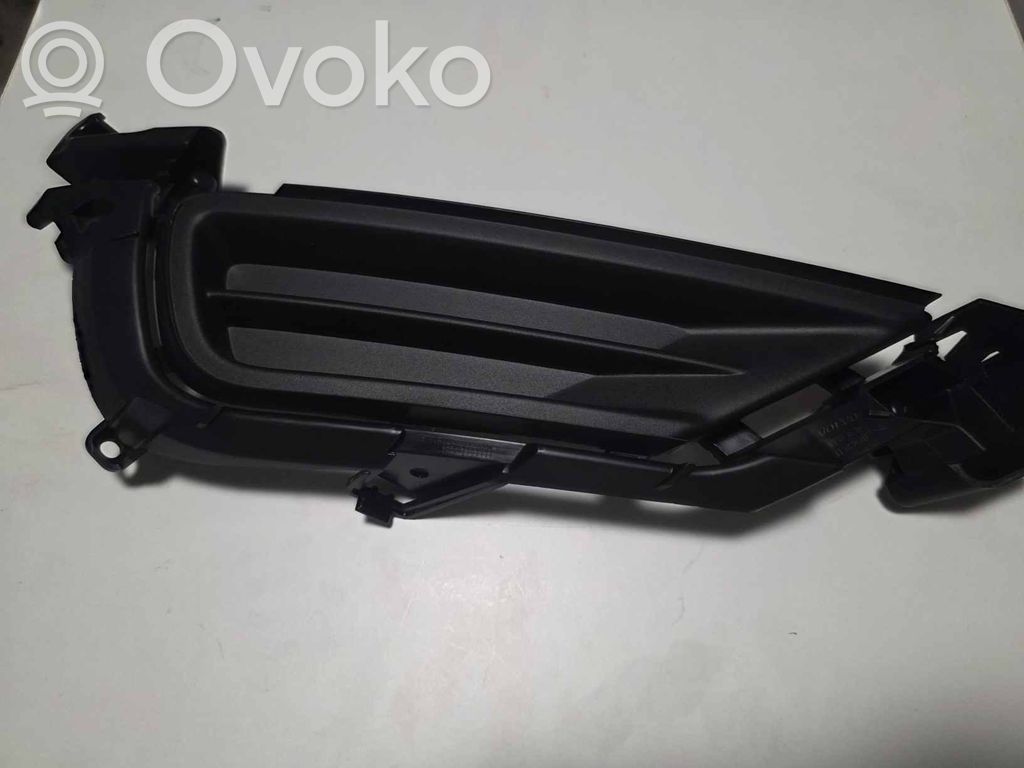 Volvo XC90 Front bumper lower grill 
