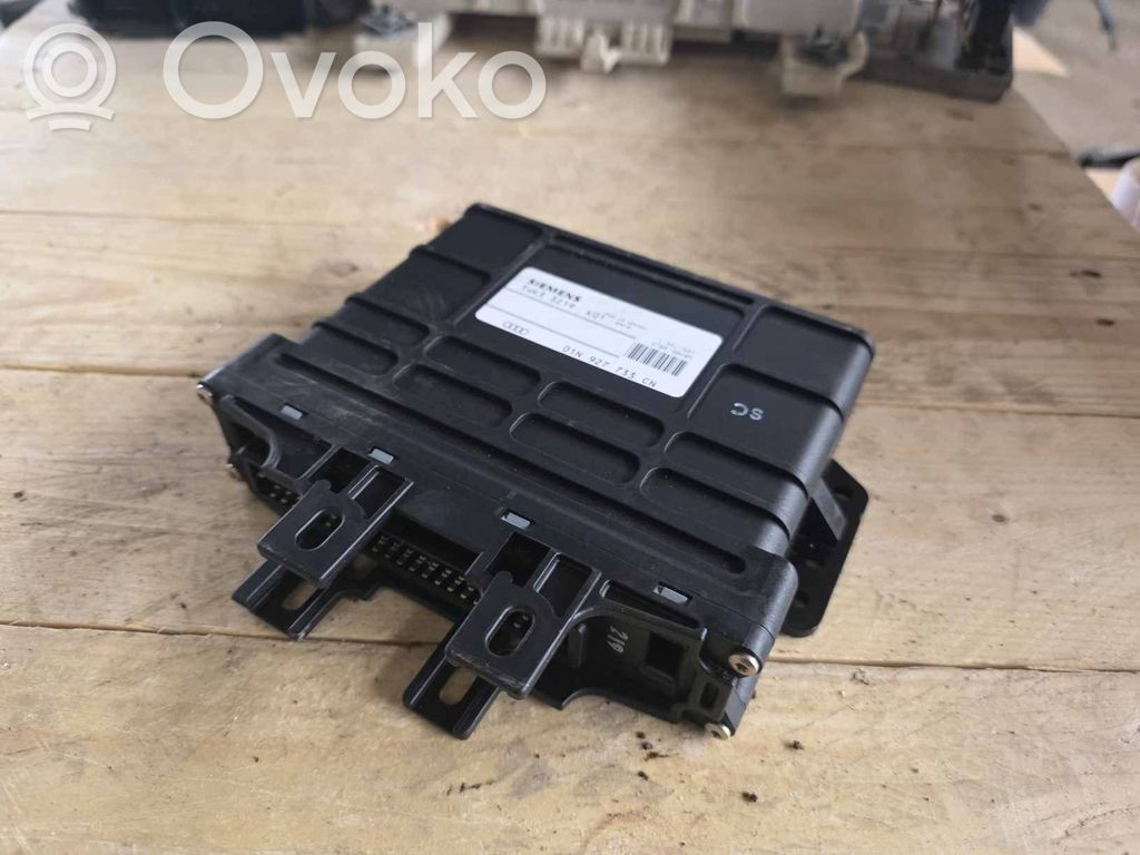 Volkswagen PASSAT B5.5 Gearbox control unit/module 
