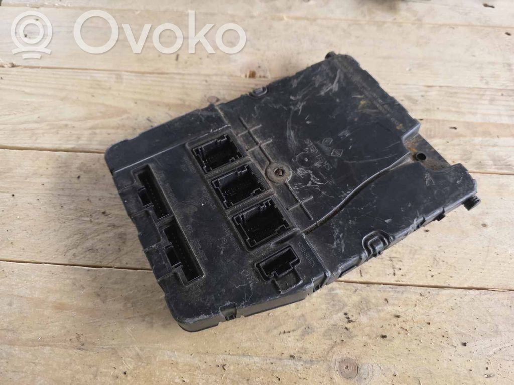 Renault Megane II Fuse module 