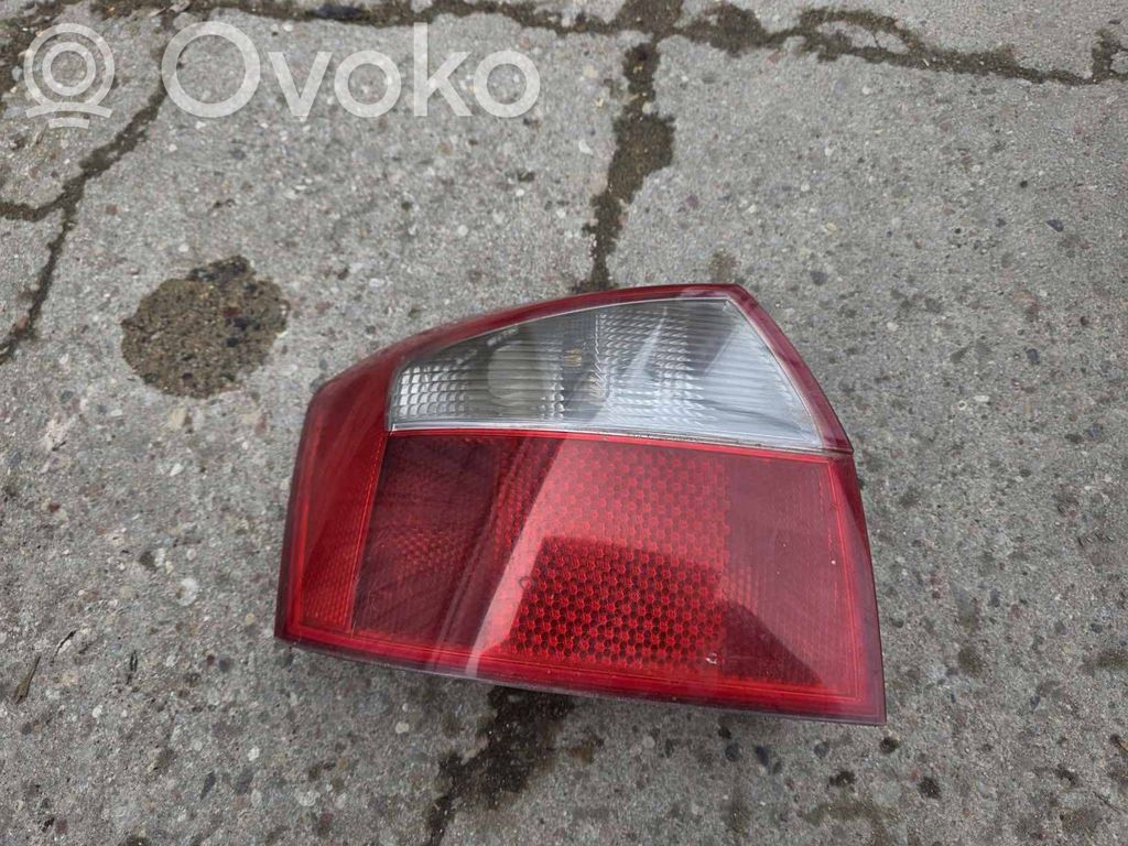 Audi A4 S4 B6 8E 8H Lampa tylna 