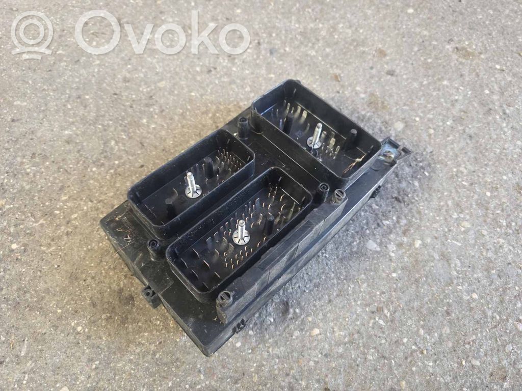 Opel Zafira B Módulo de fusible 