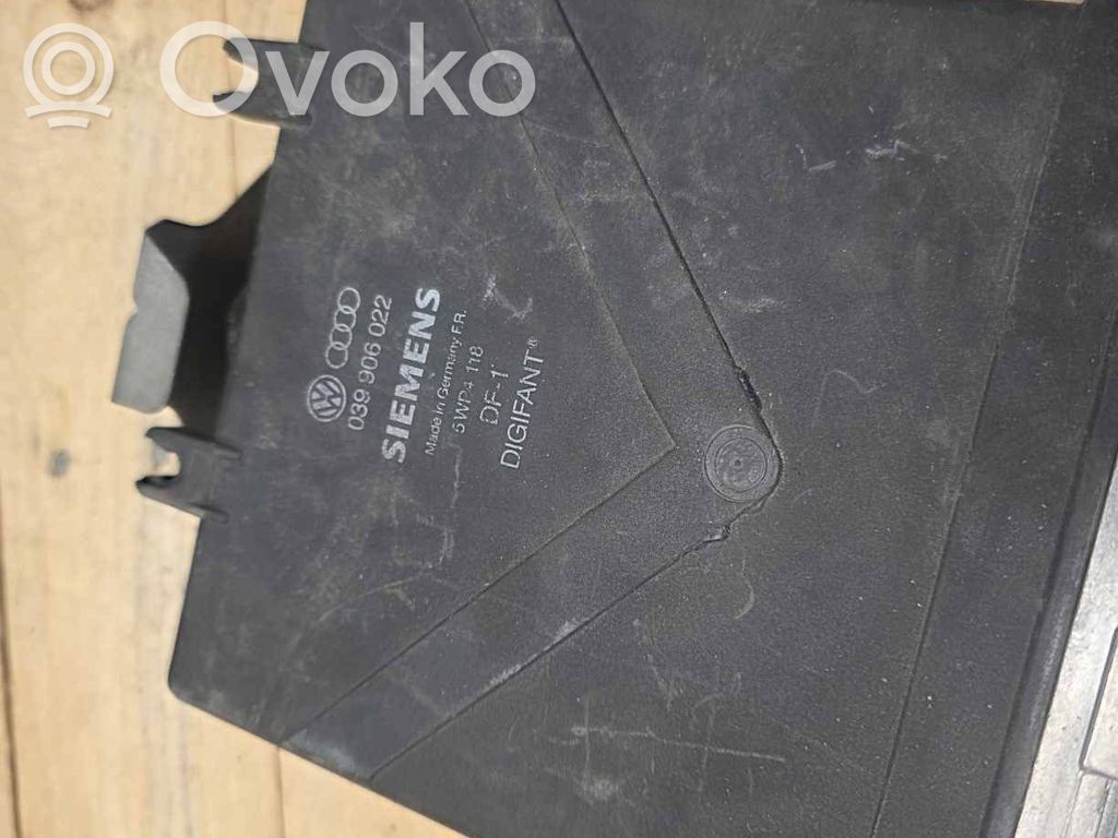 Audi 80 90 S2 B4 Engine control unit/module 