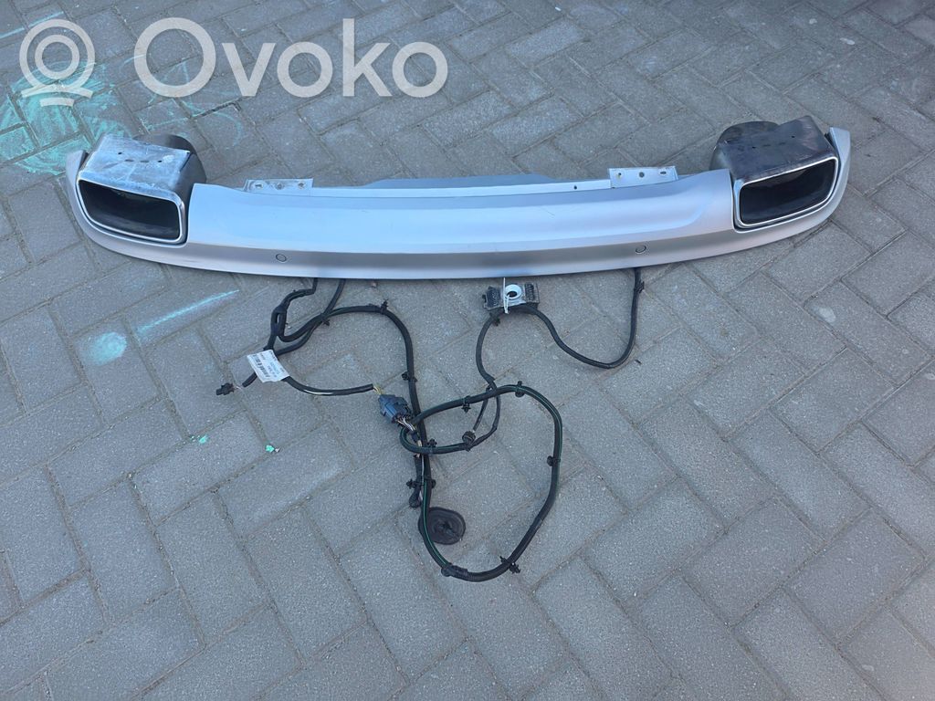 Volvo XC90 Moldura inferior del parachoques trasero 