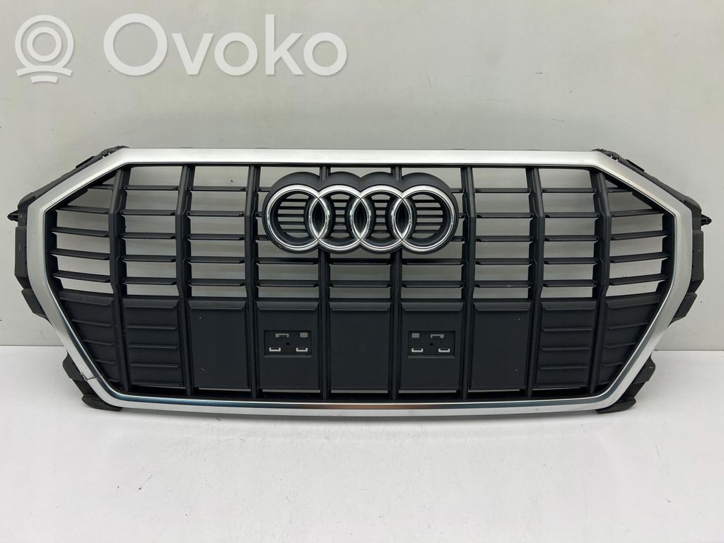 Audi Q3 F3 Etupuskurin ylempi jäähdytinsäleikkö 