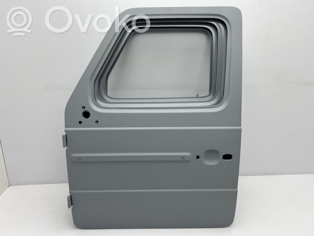 Mercedes-Benz Sprinter W906 Front door 