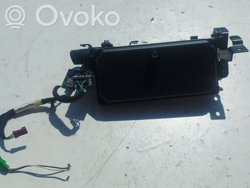 Windshield/windscreen camera   32209787