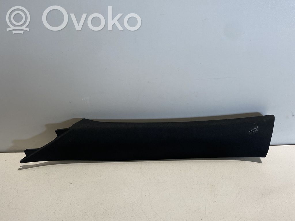 Lexus UX Pilar (A) 