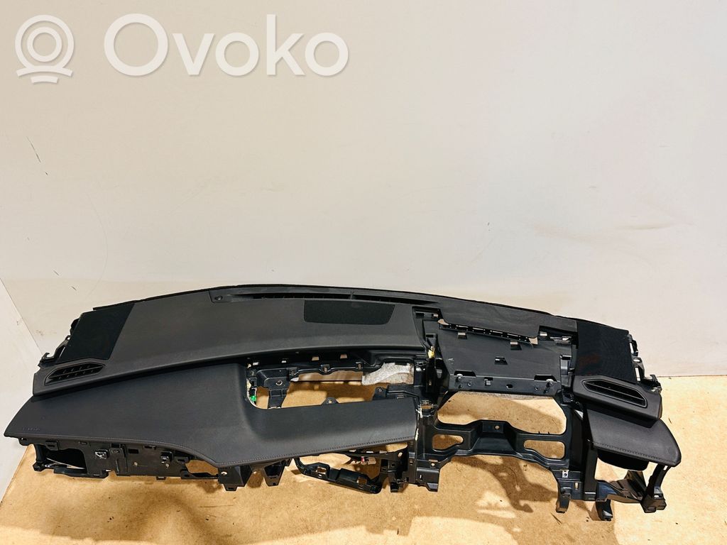 Panelė   5540076020