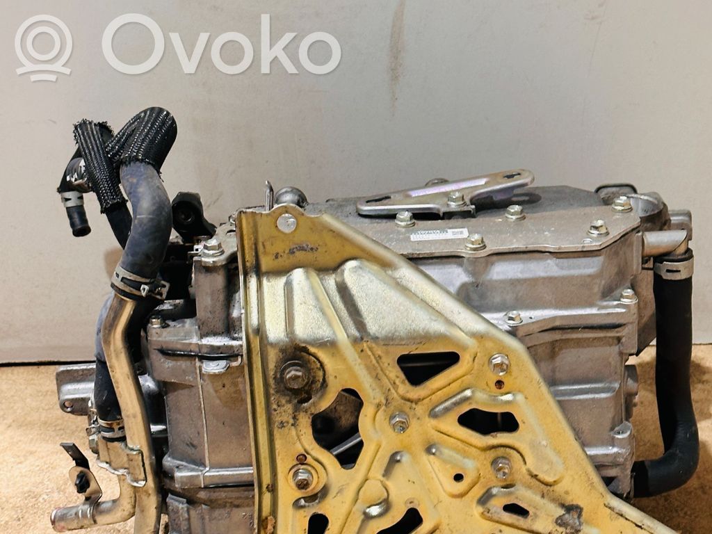 Inversor/convertidor de voltaje   1817000340,2321001340