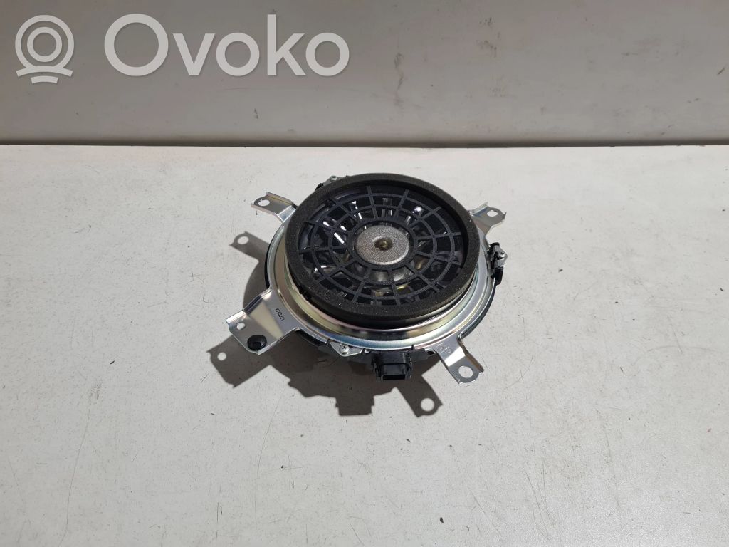 Lexus NX Altavoz subwoofer 