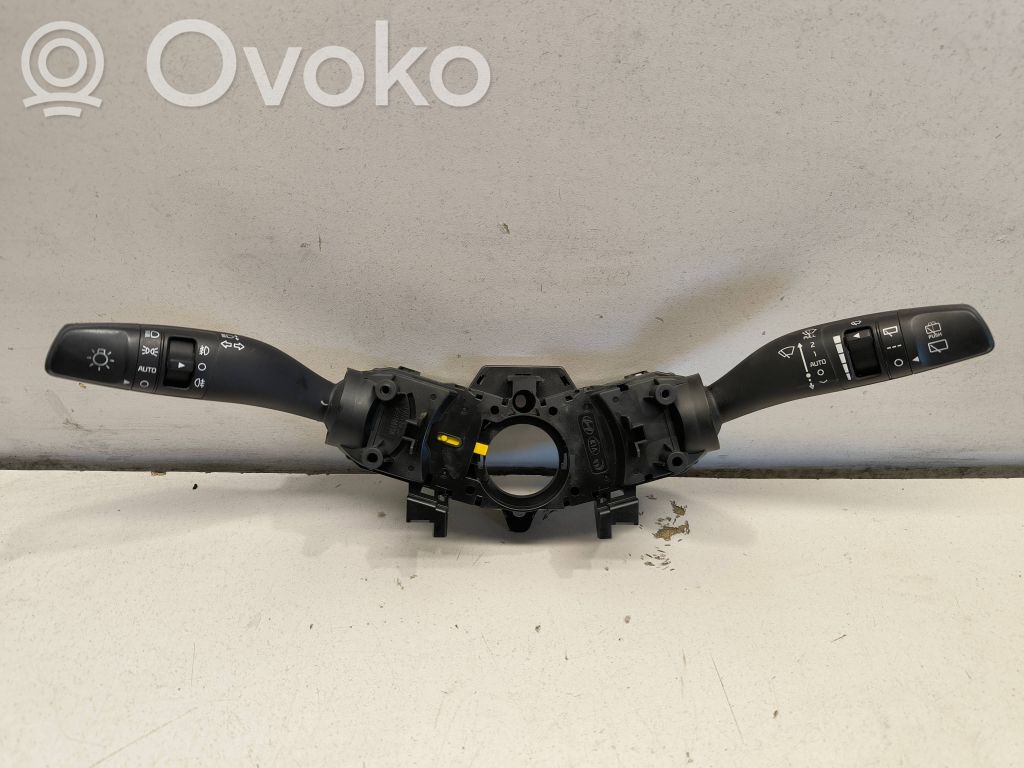 KIA Sorento Wiper turn signal indicator stalk/switch 