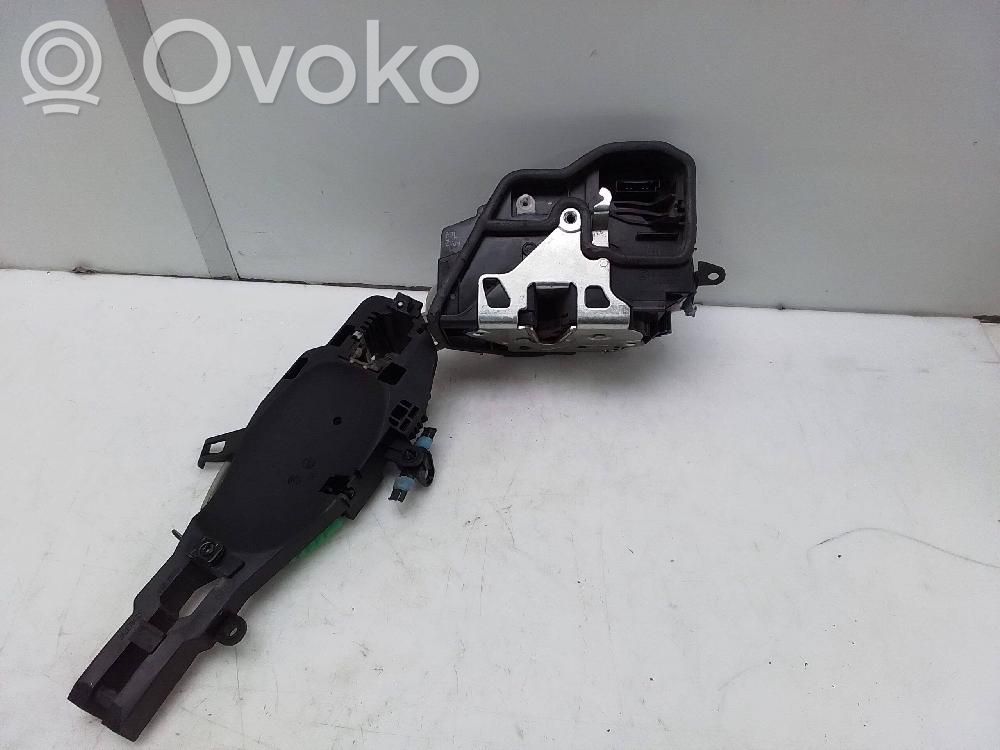 Front door lock   7229461