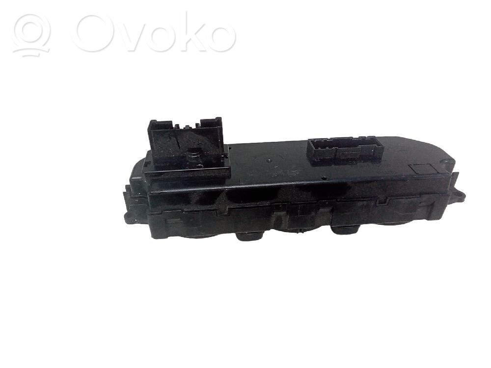 Climate control unit   GK2T18549